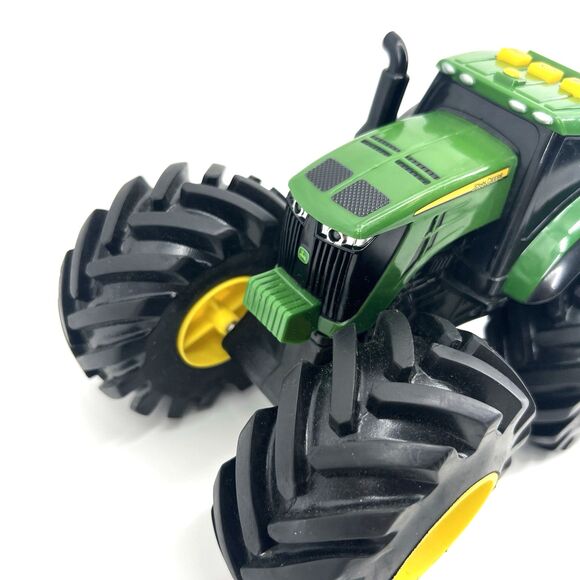 WORKING JOHN DEERE TOY TRACTOR & WAGON MODEL 46260 W/ LIGHTS & SOUNDS - Picture 4 of 16